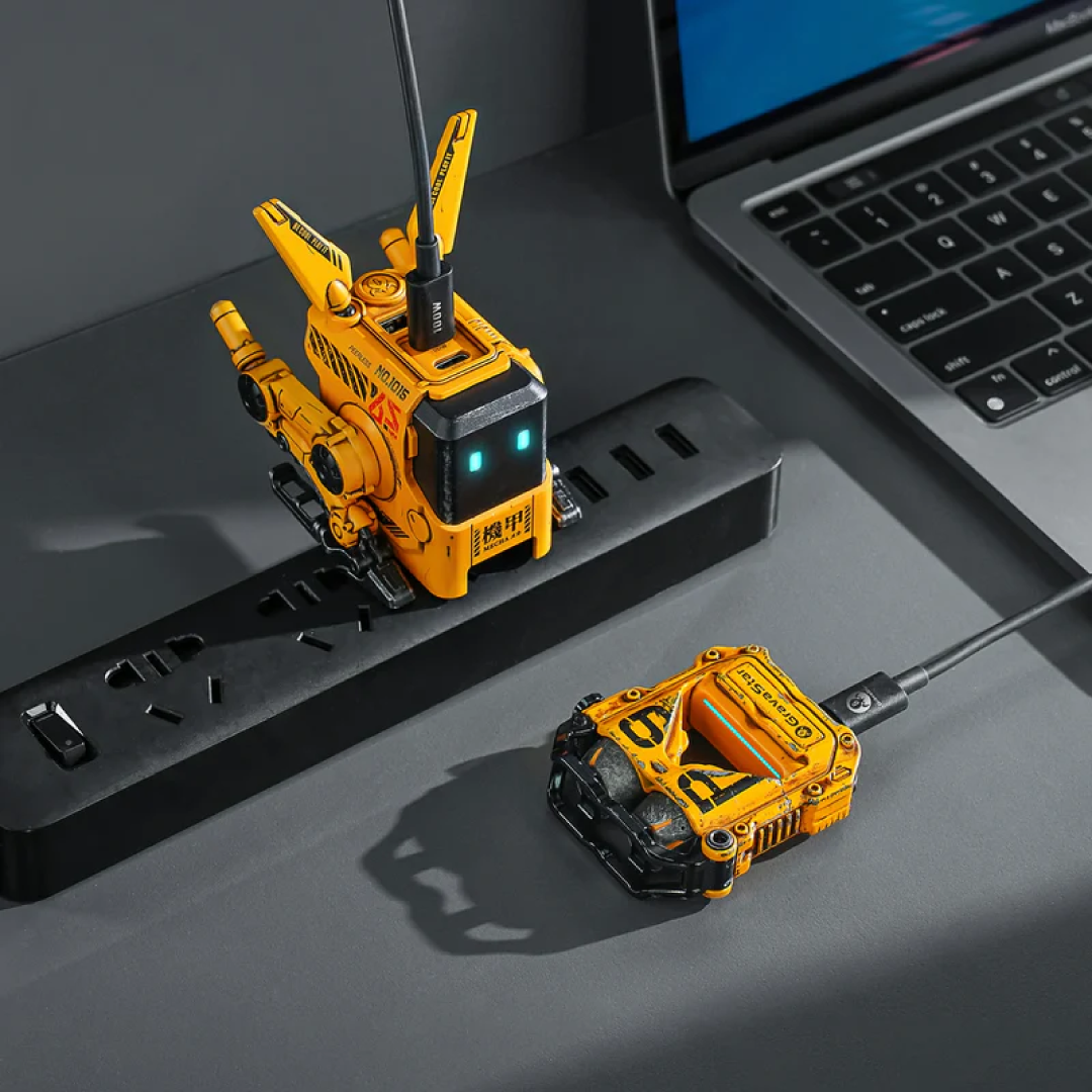 The Alpha65 War-Damaged Yellow (also called Combat Yellow / War-Damaged Yellow Special Edition) is a limited edition 65 W GaN fast charger with bold styling and high utility. It combines cutting-edge charging tech with a striking, rugged aesthetic.
